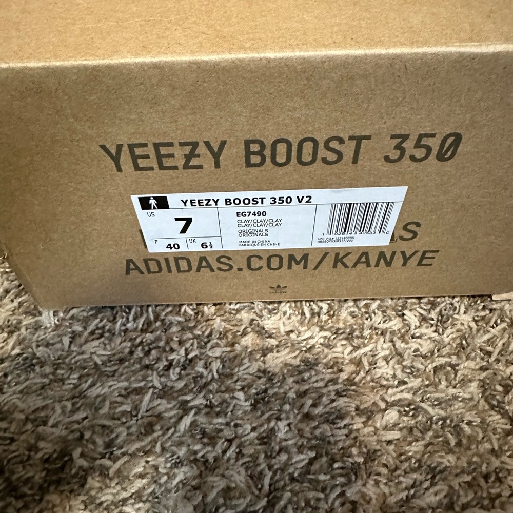 Yeezy boost 350 light orange - slightly used